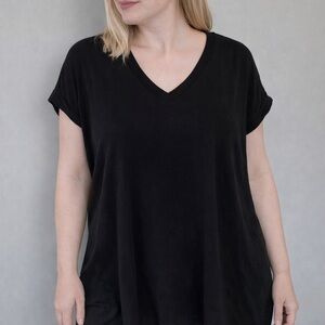 The Tiny Closet Black V-Neck Flowy Tunic Dress – Size XL